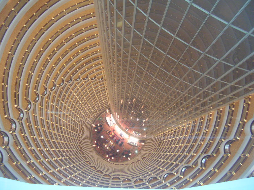 上海の高層ビル　金茂大廈８８階から見た夕陽 by tetsushi